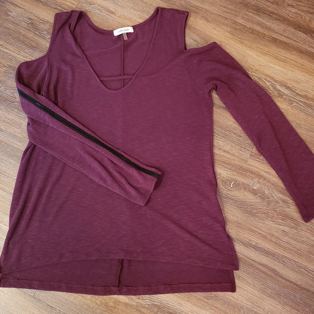 Cold Shoulder light Sweater